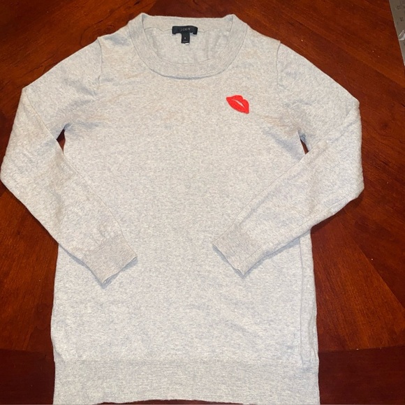 J. Crew Sweaters - J.CREW Tippi Sweater With Embroidered red Lips S gray soft light Merino Wool